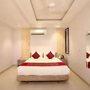 https://royal-delhi-airport-family-airport-pickup-drop-free.hotelsdelhi.org